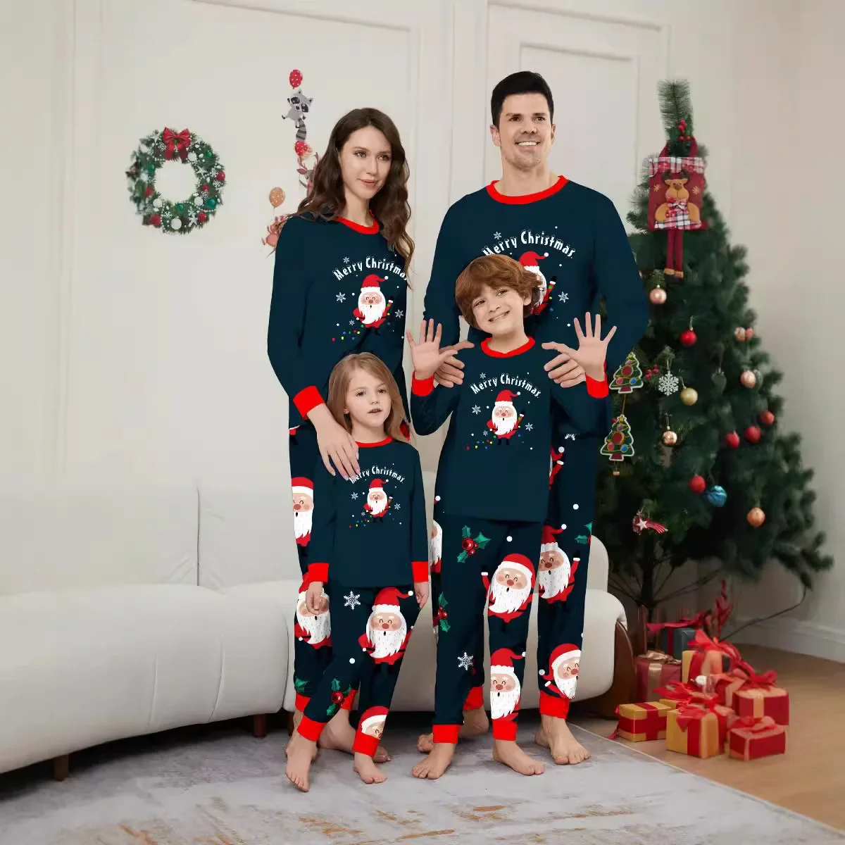 thumbnail image 1 of Conjunto de pijama con estampado de Papá Noel para toda la familia, ropa navideña a juego para niños y adultos, ropa para el hogar para bebés, niños y niñas, pijamas suaves y bonitos, 1 of 5