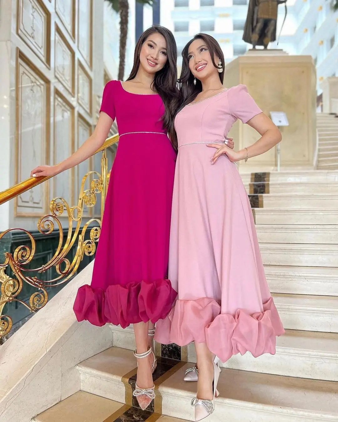 

Lovestory Prom Dresses for Women 2023 Elegant Party Formal Gowns Short Sleeves Tea Length Homecoming Girls Wear Evening