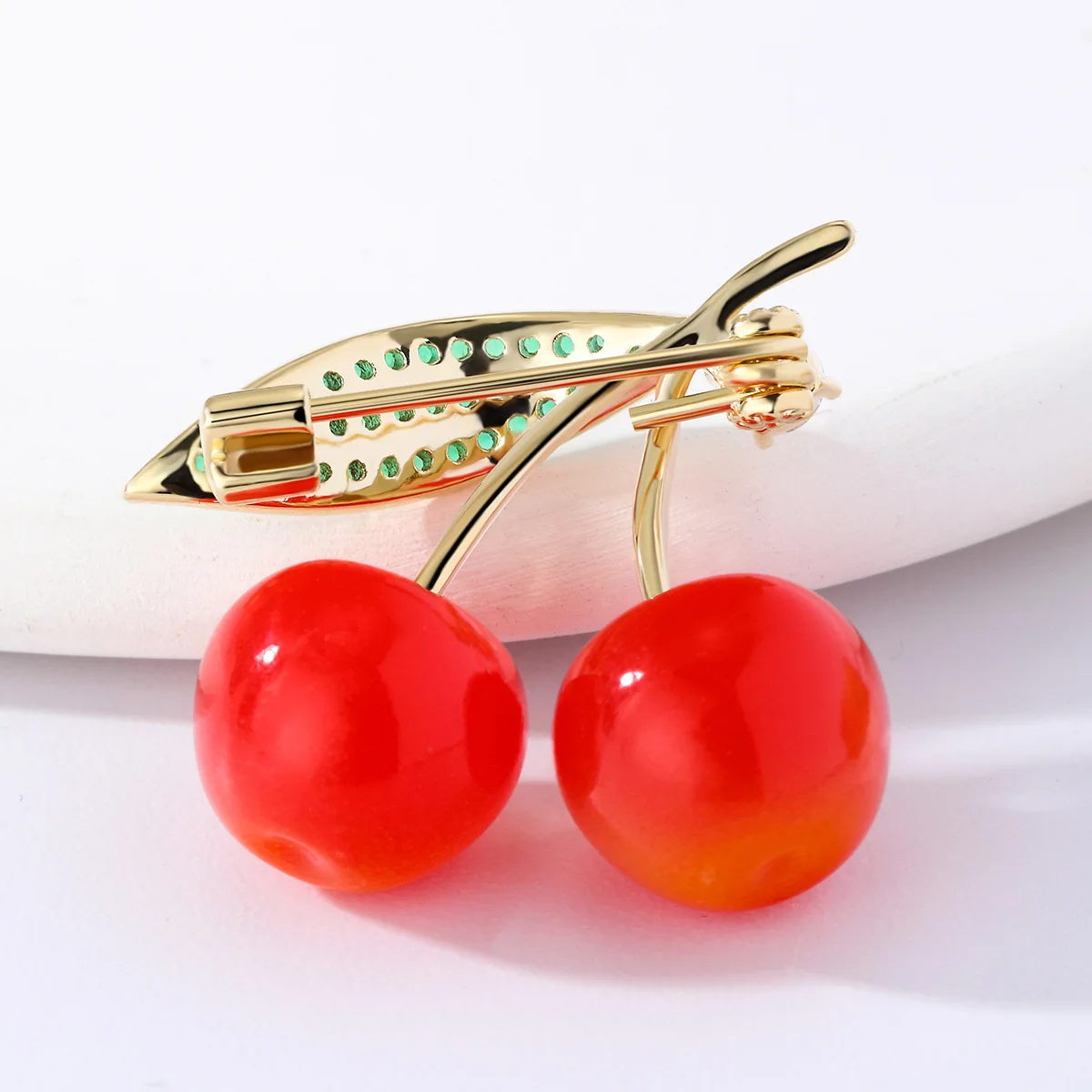 アクセサリー takanadaisuke Red cherry brooch takanadaisuke Red cherry brooch