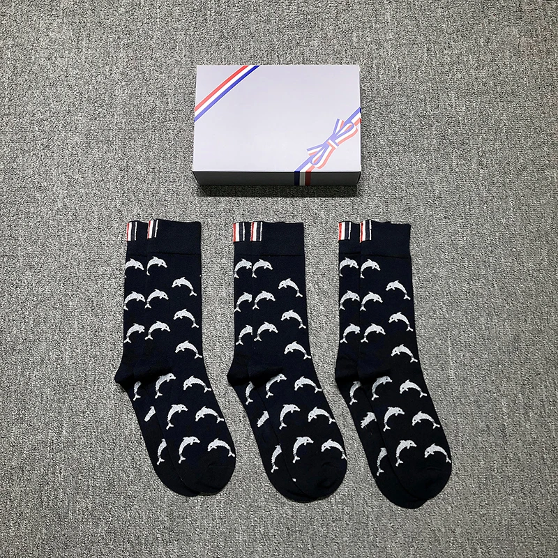 

Classic Socks Fashion Brand Design Little Dolphin Women's Socks Four Season Sports Running Breathable Harajuku Stocking