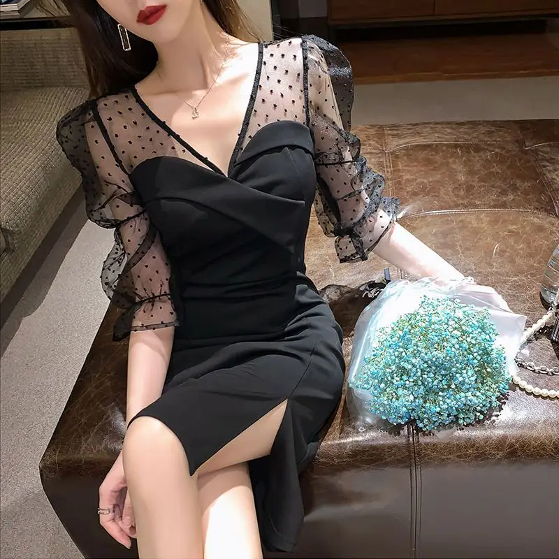 

Autumn dress female 2023 new sexy nightclub women V-neck mesh stitching waist waist short sleeve split buttock dress female