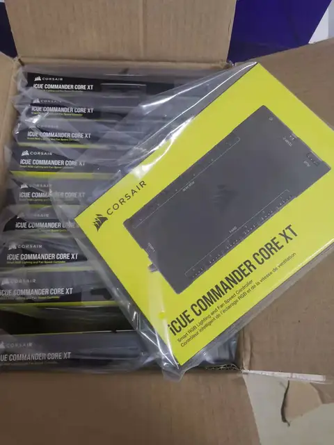 CORSAIR iCUE Commander PRO Smart RGB Lighting and Fan Speed Controller