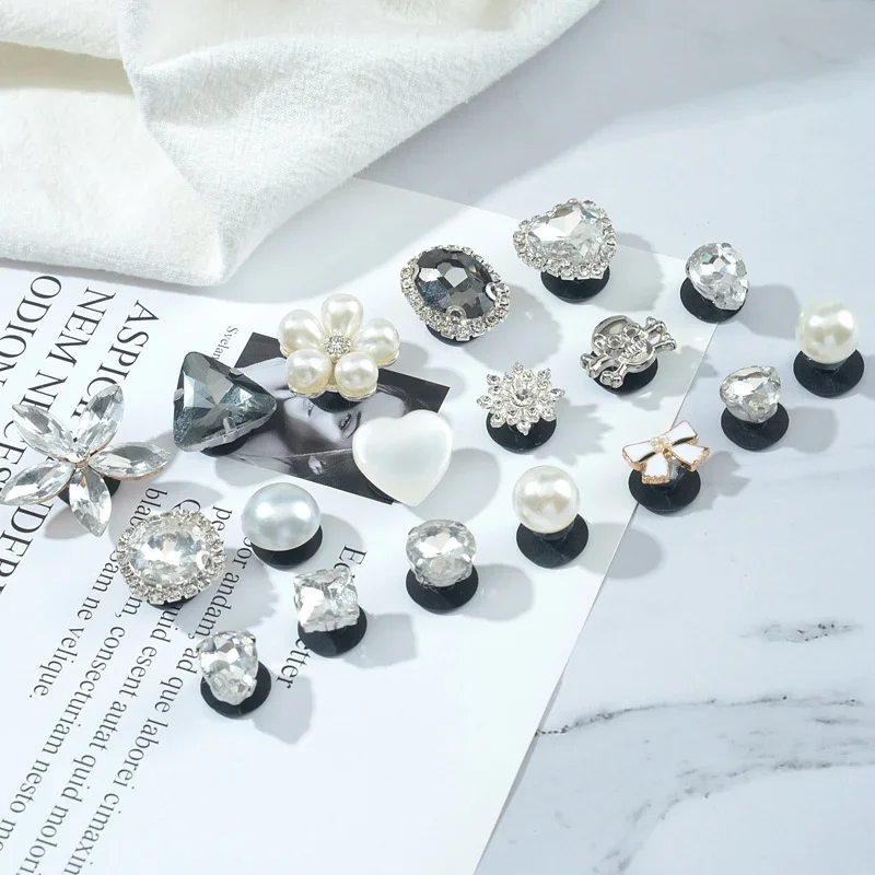 Ciondoli Per Scarpe Con Strass Bling Per Crocs Designer Vintage Fashion Shoe Jewelry Charms Eleganti Accessori Per Scarpe Con Diamanti Con Gemme Di Lu