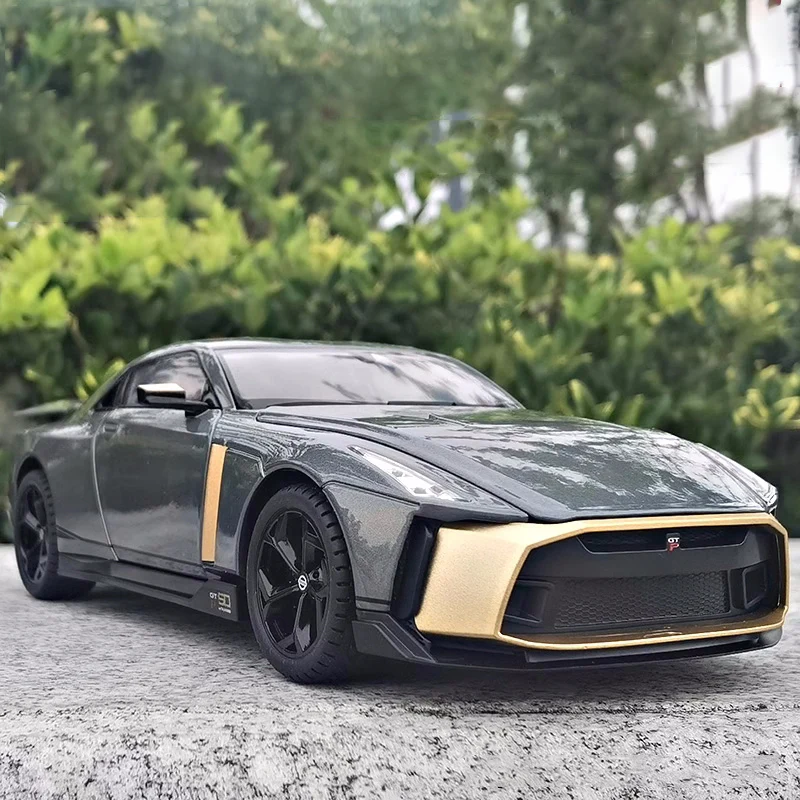 Nissan イタリアンR35GT-R 　GTRR50 1/18ダイキャスト AUTOart 1/18 NISSAN GT-R50 by ITALDESIGN （メタリック