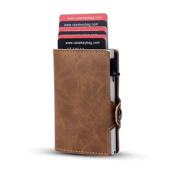 ארנק כרטיסים נשלף לגבר – מנגנון Pop-up והגנת RFID