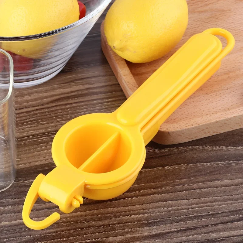 Portable Lemon Squeezer Manual Fruit Juicer Citrus Press Kitchen Tools Mini Blender Hand Press Lemon Juicer Orange Squeezer