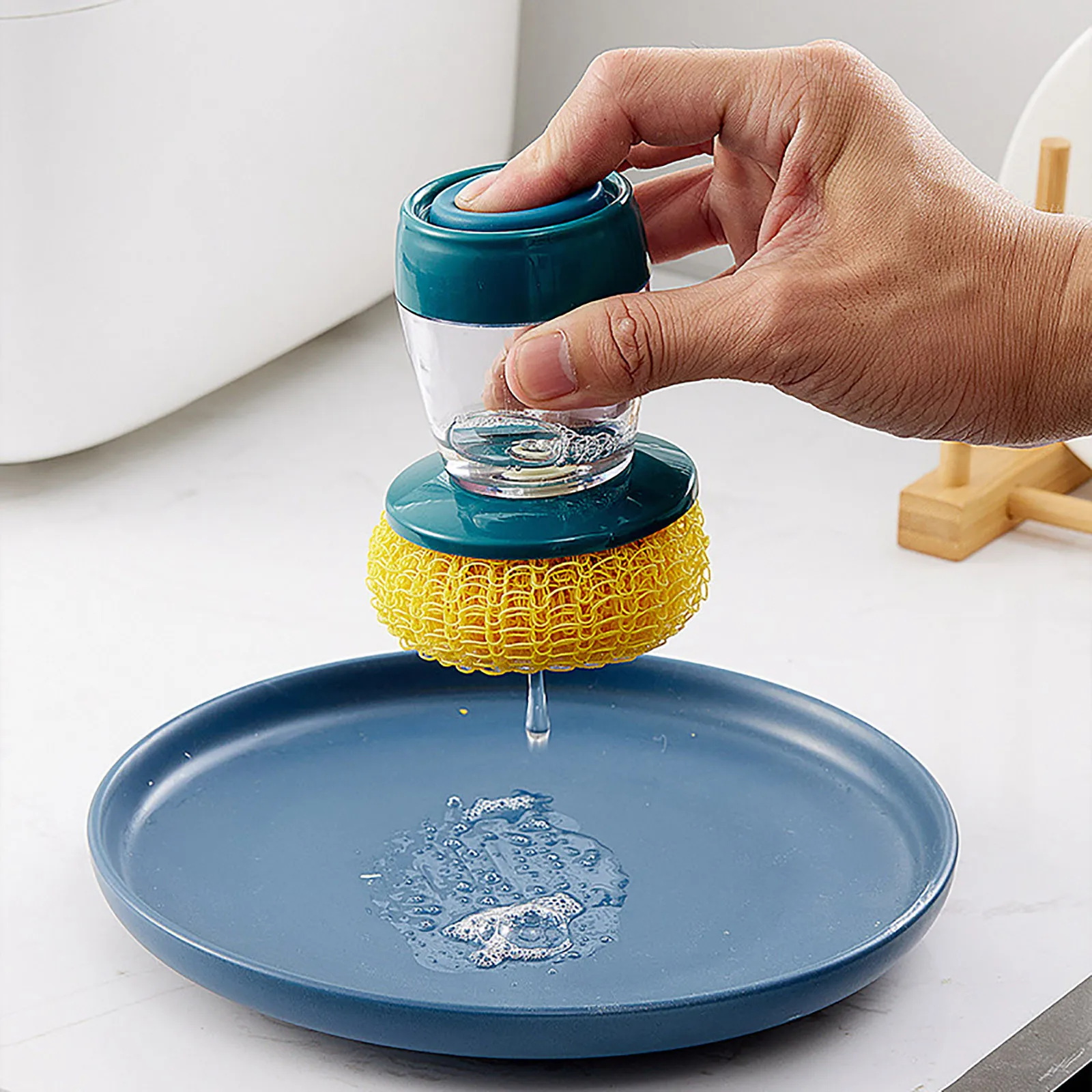 https://ae01.alicdn.com/kf/Sec46218089814bb59ddb4dcb63b32444n/Multifunctional-Pressing-Cleaning-Brush-Built-in-Liquid-Storage-Tank-Kitchen-Dishwashing-Pot-Brush-Toilet-Brush-Kitchen.jpg