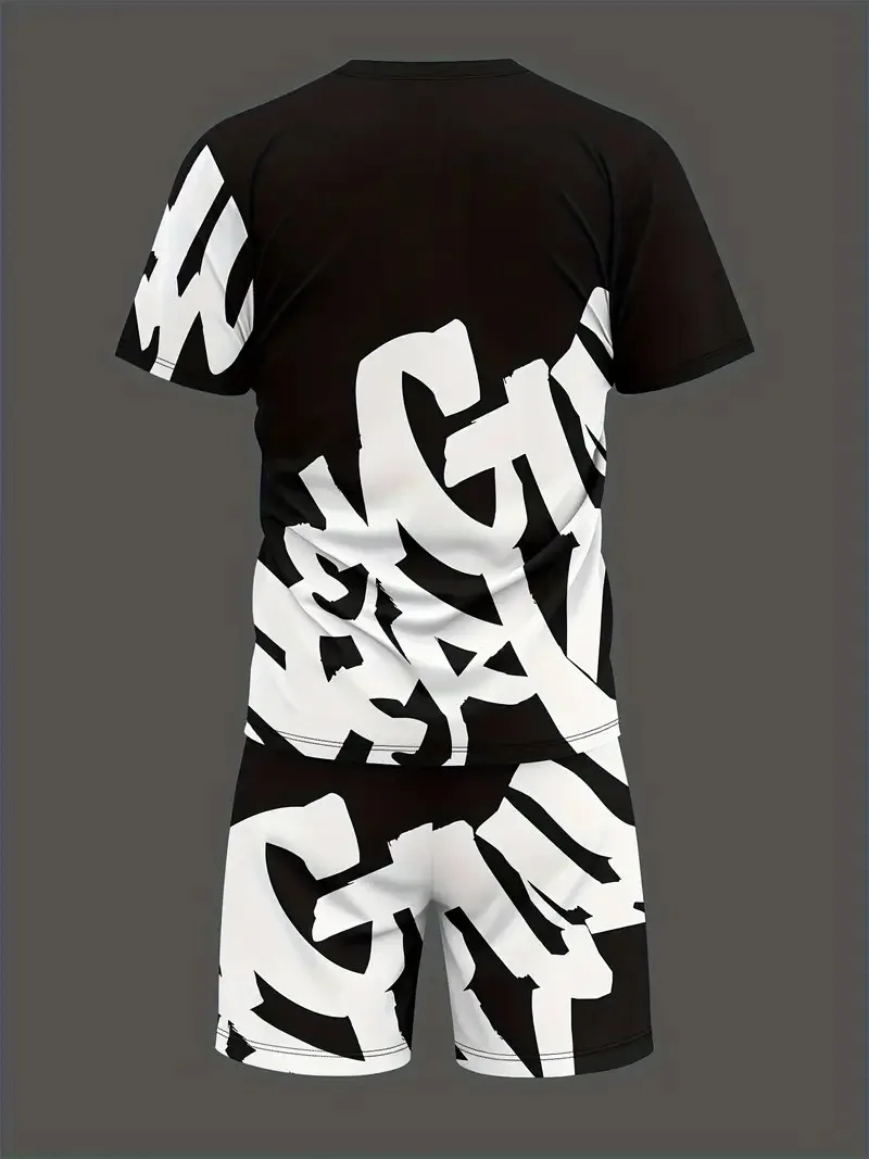 تتميز المجموعة الرجالية الجديدة لصيف 2025 على أزياء الشارع غير الرسمية والراحة والنعومة والتهوية وطباعة نمط الحروف ثلاثية الأبعاد