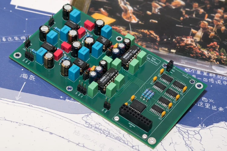 Nos PCM1702 dac decoding board with I2S interface as input and silicon isolation chip 2