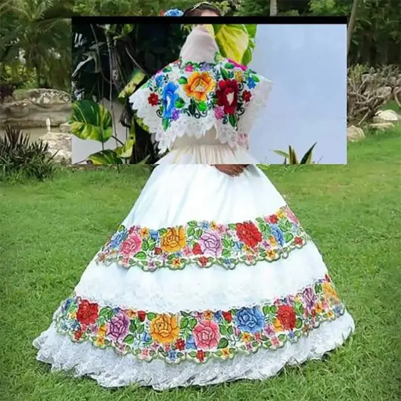 Dlouhé vyšívané quinceañera šaty krajky floor-length vestidos de novia sladké 15 šaty maturitní narozeniny večírek gowns 2023 nový