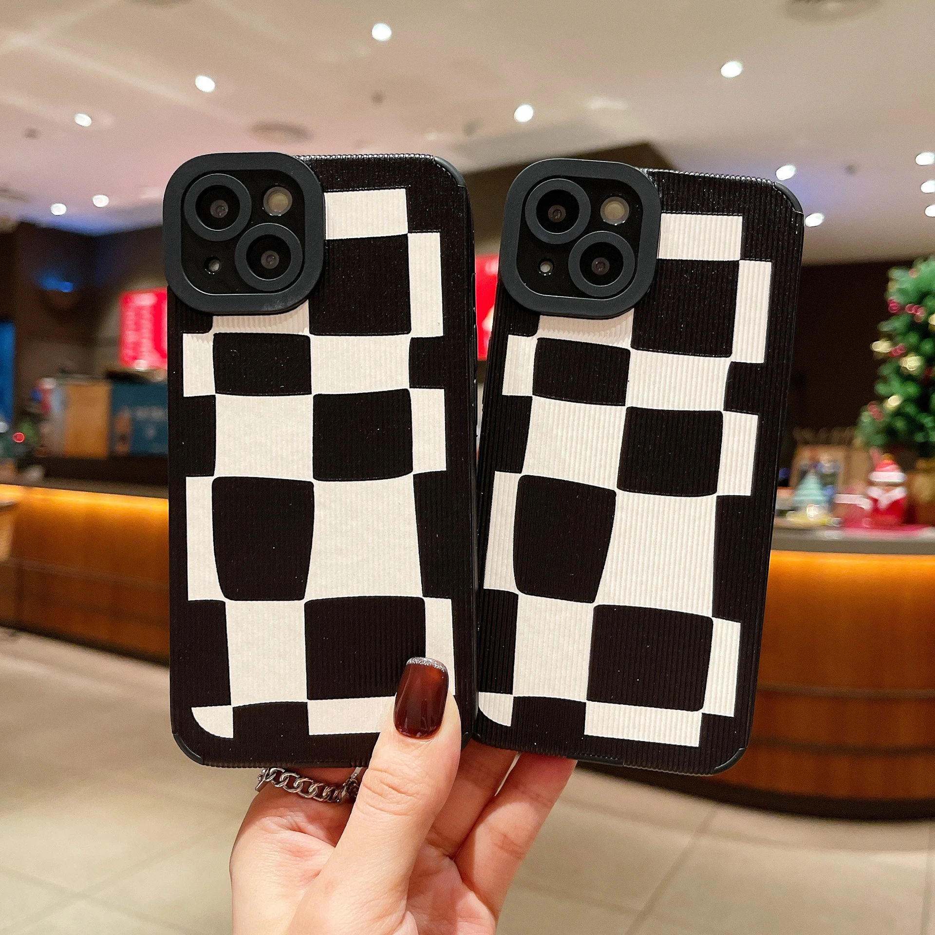 Shockproof Silicone Bumper Phone Case For iPhone 12 13 11 Pro Max Mini X XR XS 8 7 Plus Luxury Chessboard Lattice Cover best iphone wallet case