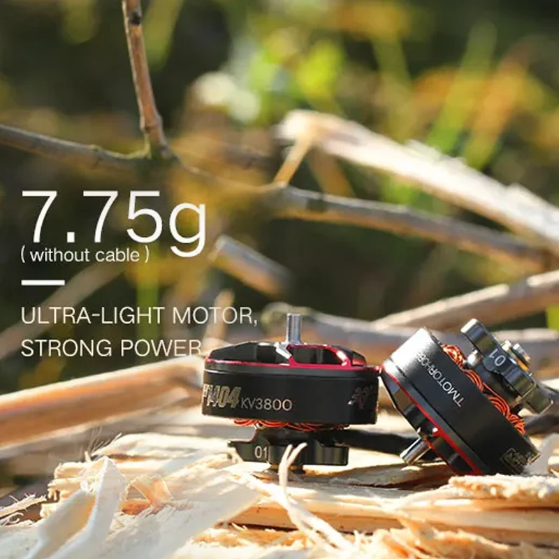 Moteur Brushless Haute Performance pour Drone FPV Course montrant les bobines de cuivre et l'axe