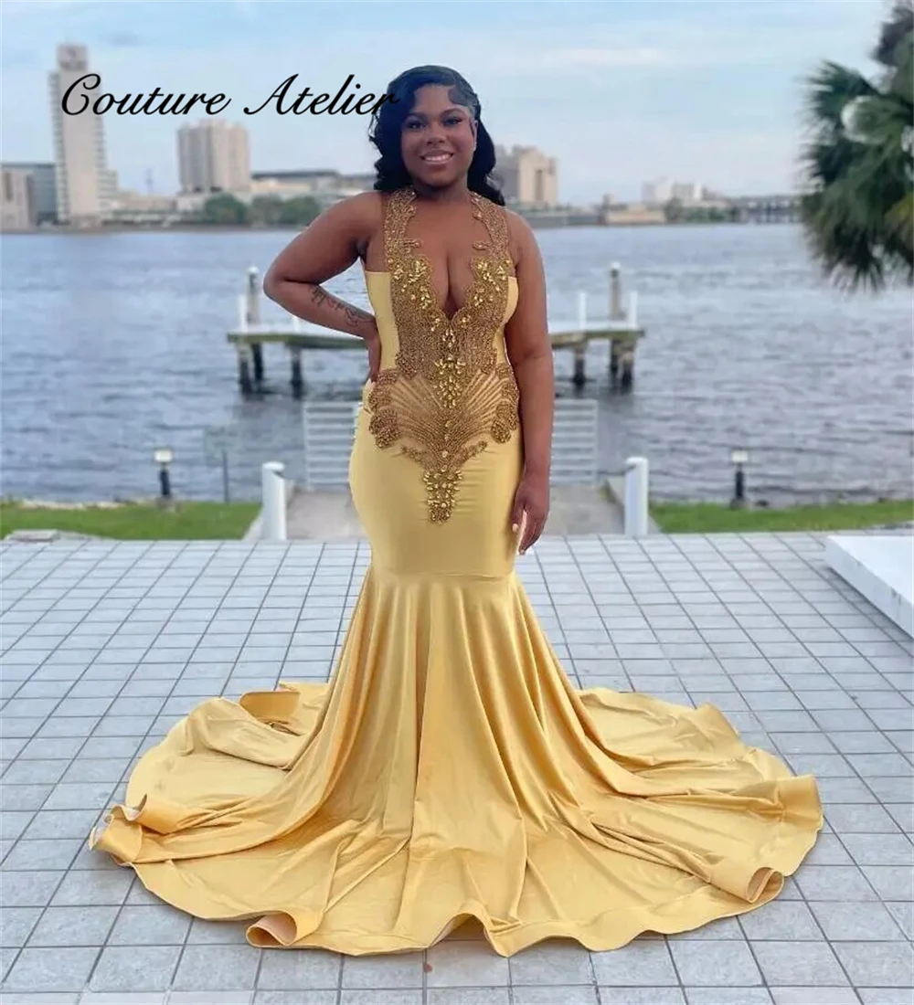 

Invincible Halter Gold Crystal Long Prom Dresses For Black Girls Rhinestone Plus Size Elegant Graduation Dress Wedding Dresses