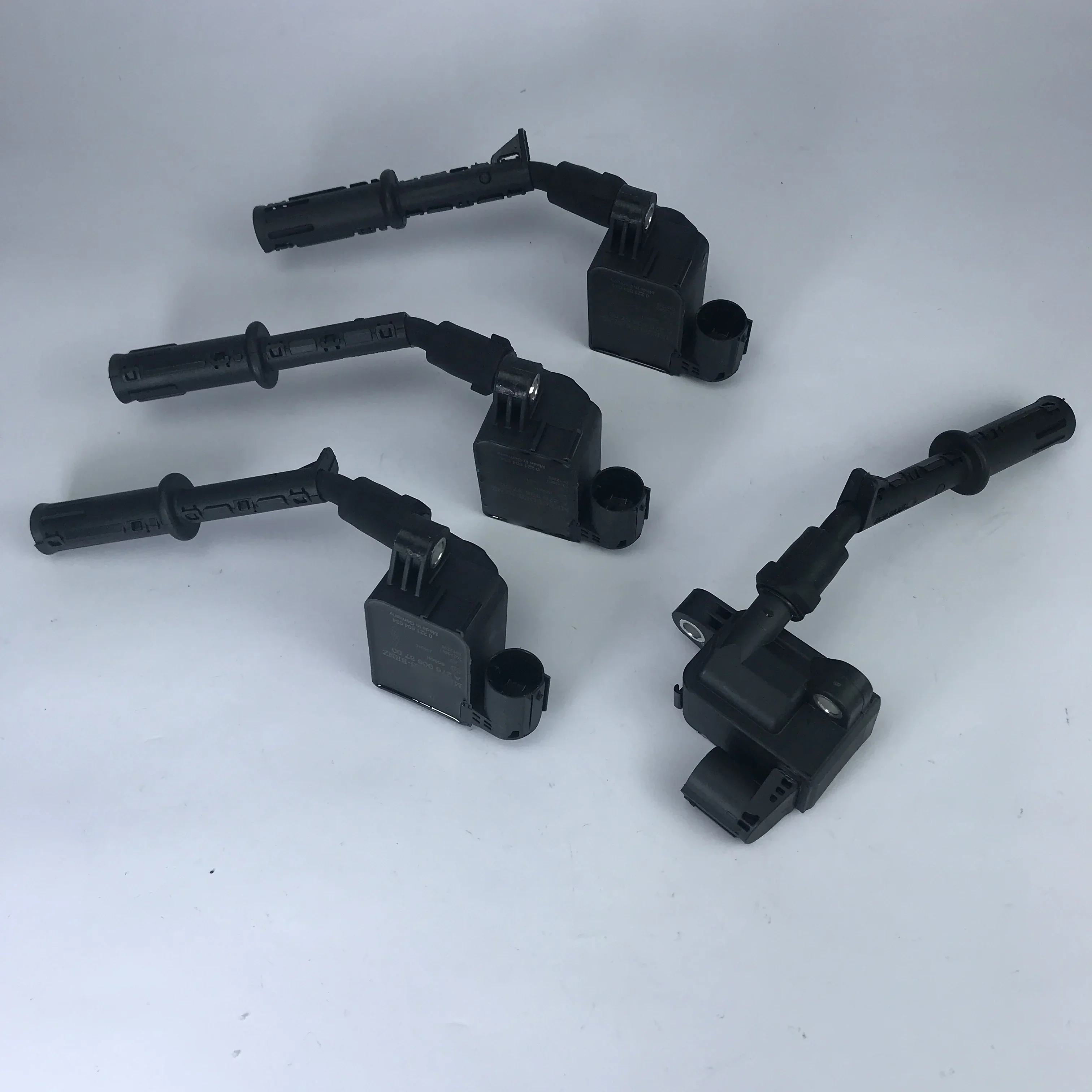 A2769063700 ignition coil for Mercedes-Benz C300C350 CLS350CLS550CLS63 E300E350E550E63 G63W212S212W463X166 A 2761500080