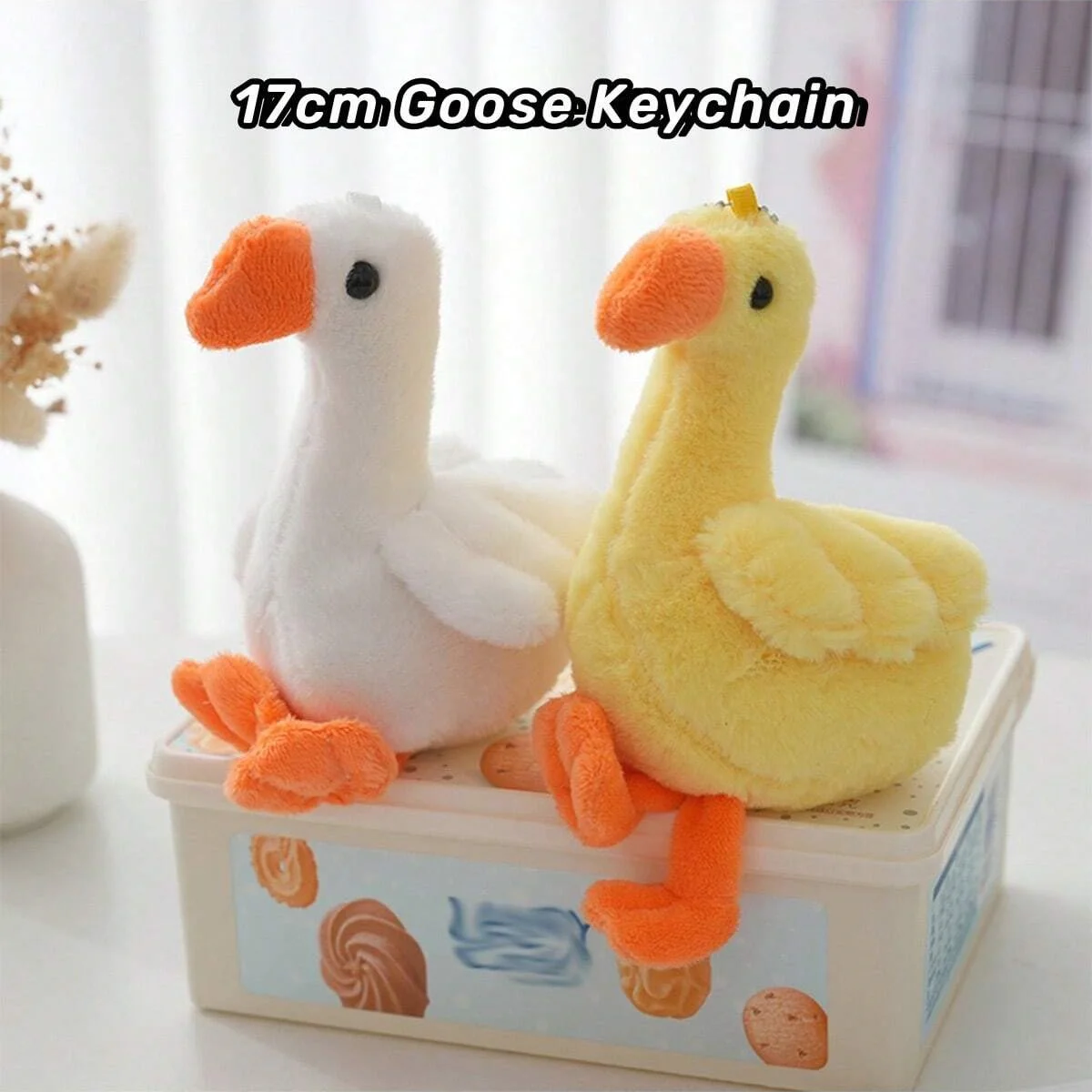 Soft Plush Duck Keychain Adorable Animal Keyring Bag Purse Accessory Stuffed Cartoon Duckling Bag Charm Gift for Ladies