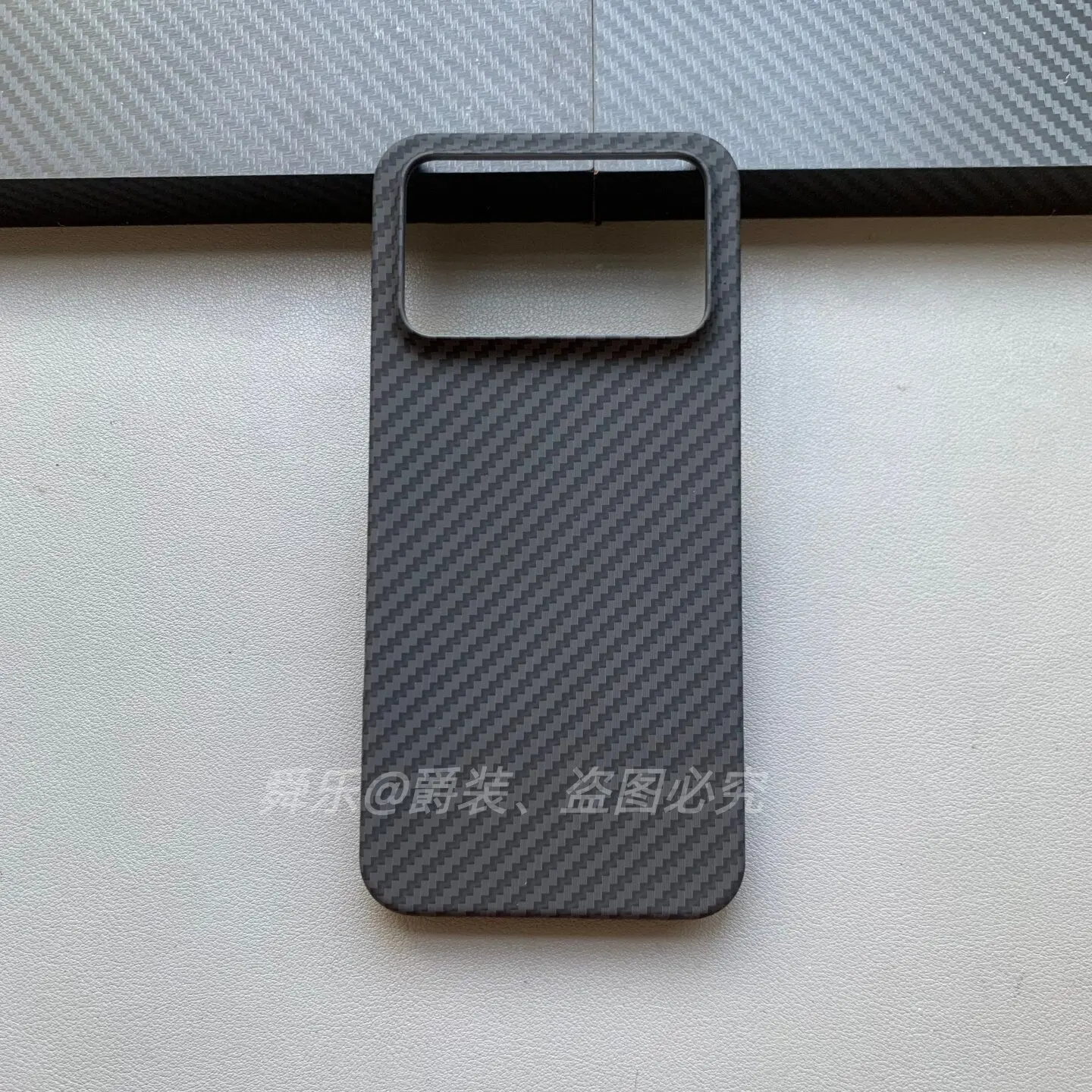 Carbon Fiber Texture Matte Hard Cover - Slim Ultra Thin Shockproof Bumper Case