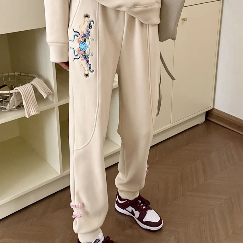 Autumn Winter New Solid Color Fashion Elastic Waist Sweatpants Women High Street Vintage Embroidered Pockets Plus Velvet Trouser