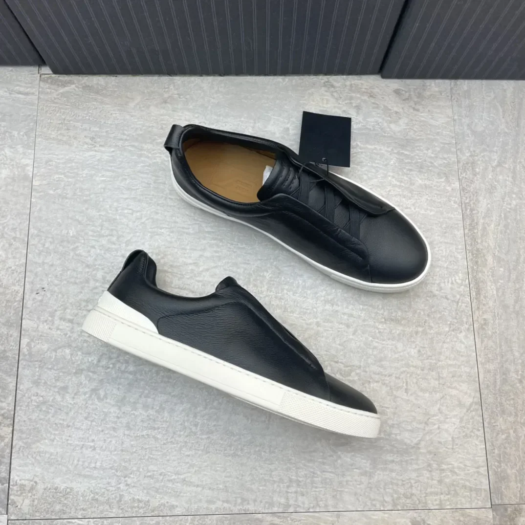 men loafers shoes luxury 2024 spring and autumn new men's leather flat bottom walking casual shoes white men's sneakers Loafers