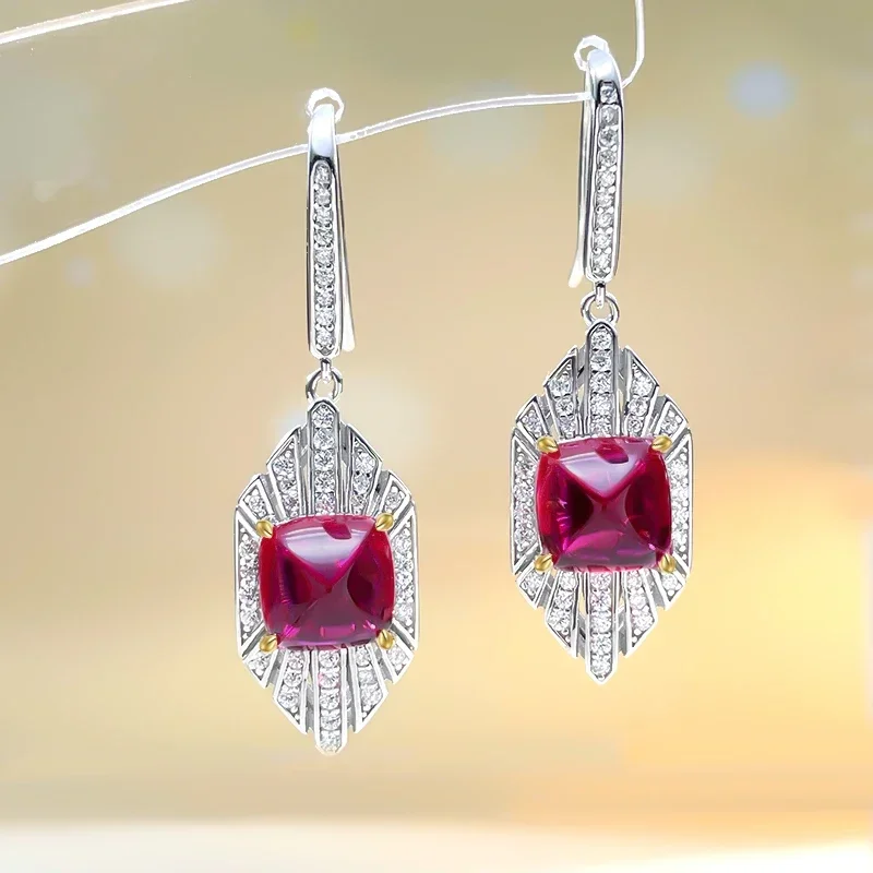 

Fashionable and luxurious 925 sterling silver earrings paired with high carbon diamond inlay for high-end wedding jewelry