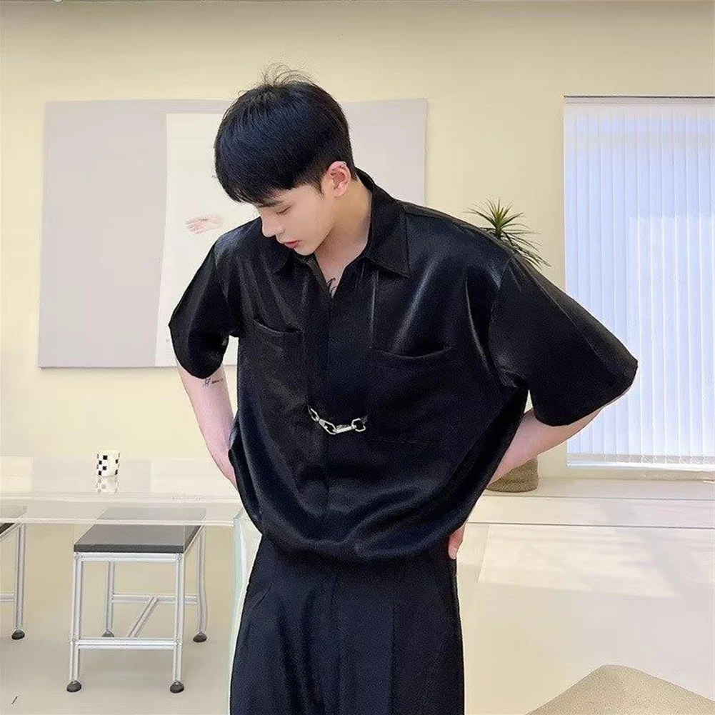 

Top Mens Shirt Ice Silk Lapel Lightweight Pocket Short Sleeve Soft Solid Baggy Breathable Brief Button Casual Coat
