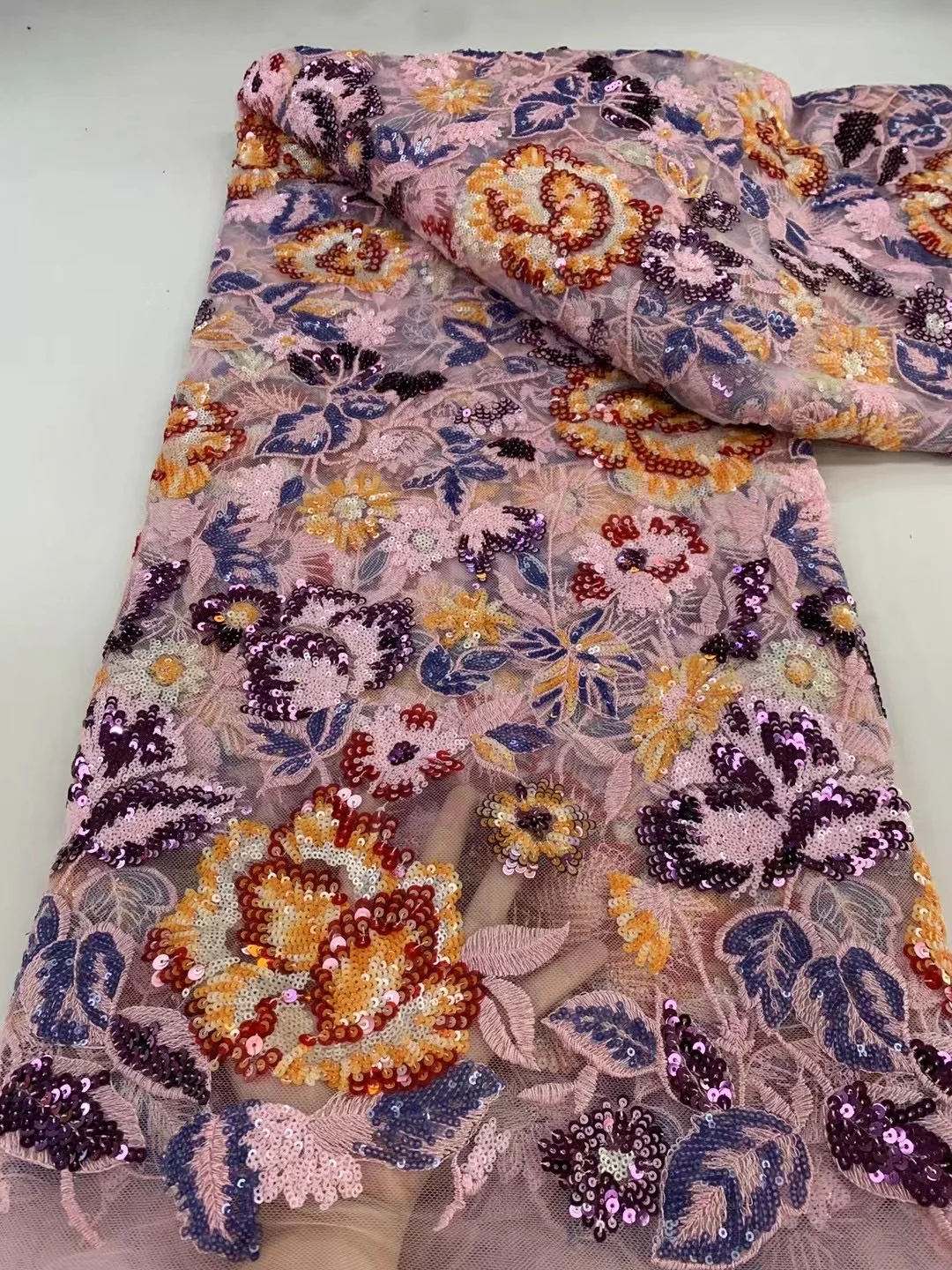 أقمشة الدانتيل النيجيري بالترتر لعام 2025، دانتيل...