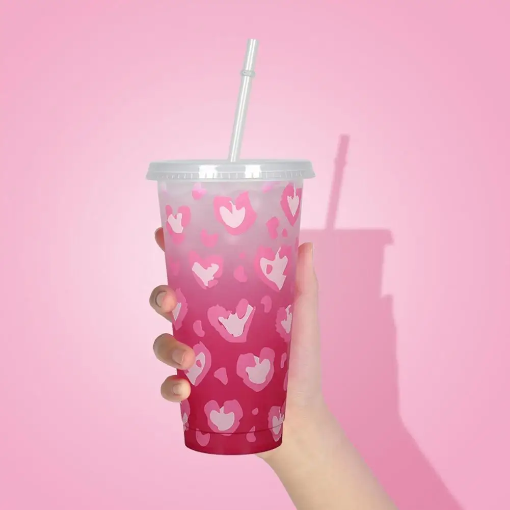 

Color-changing Tumbler 710ml Colour Changing Straw Mug Set with Heart Pattern Keyring Drop-resistant Food-grade Plastic Cups