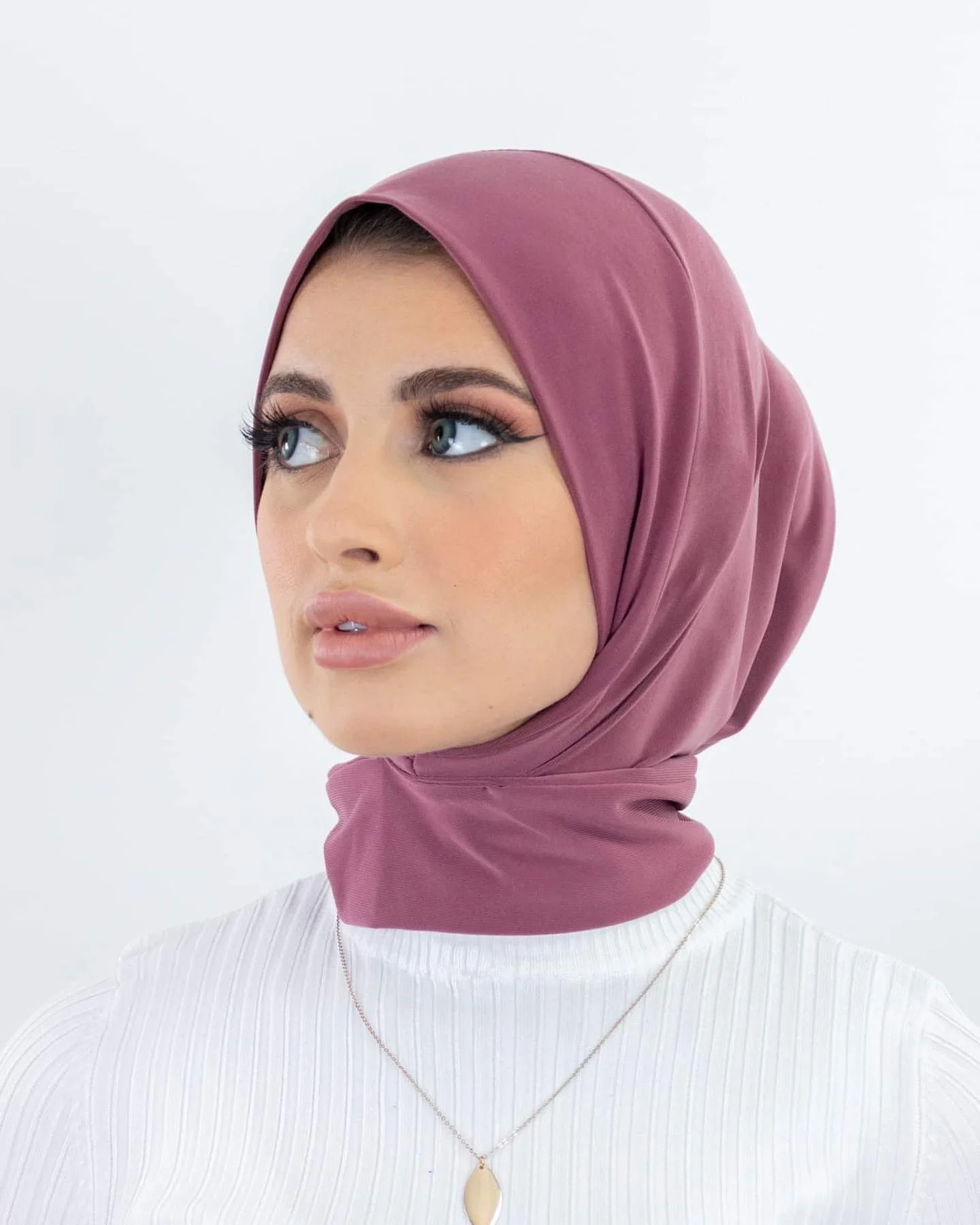 Ready-to-wear full cover instant inner hijab high-quality jersey scarf with back buttons for Muslim women turban hats.