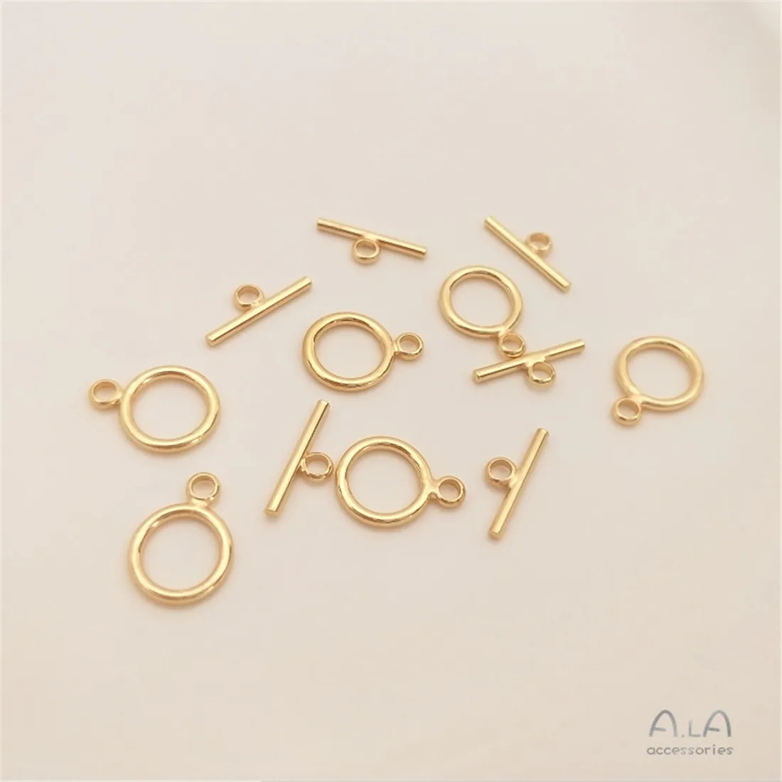 Рисунок 2 - 9 мм Мини OT пряжка 14K Золотая