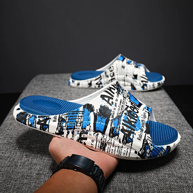 New Men Thick Bottom Slippers Platform Bathroom Slides Non Slip Trend Designer Shoes Male Water Shoes Flip Flops Sandals