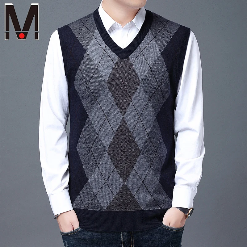 Autumn and Winter New Knitted Fashion Men's Thickened Sweater Tank Top Daily Work Coat Knitted Sweater Tank Top