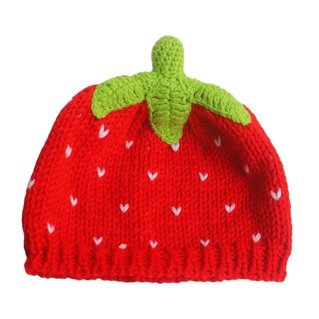 Sweet Strawberry Hat Lightweight Versatile Creative Girl Women Crochet Casual Headgear Knit Beanie Cap Skull Cap Winter Warm Hat