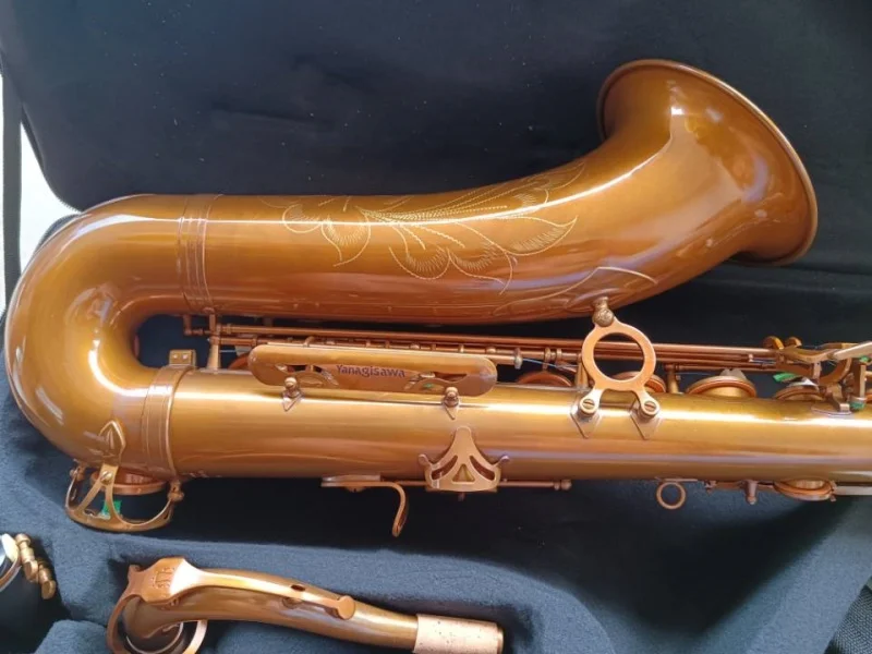 high-quality Tenor Saxophone Antique copper saxophone with box accessories.