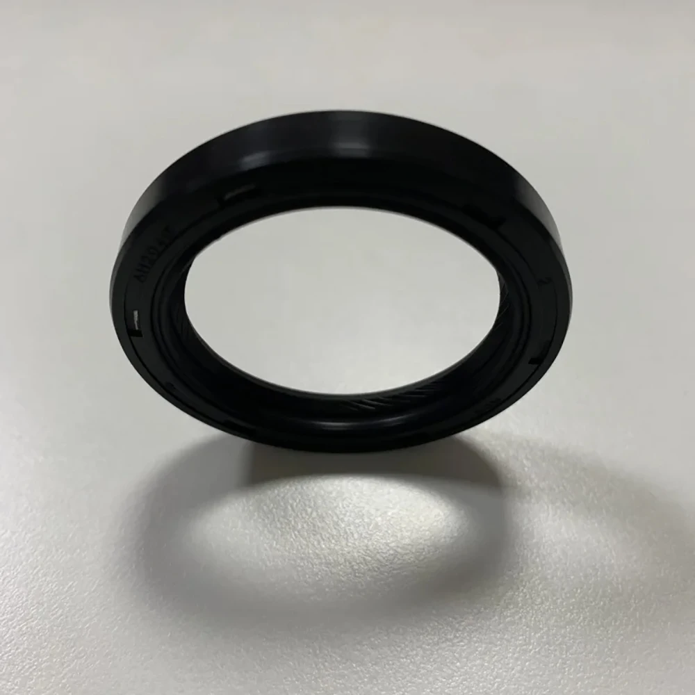 Crankshaft Front Oil Seal 15877-04140 1587704140 Fit for Kubota Z482 Automotive Parts