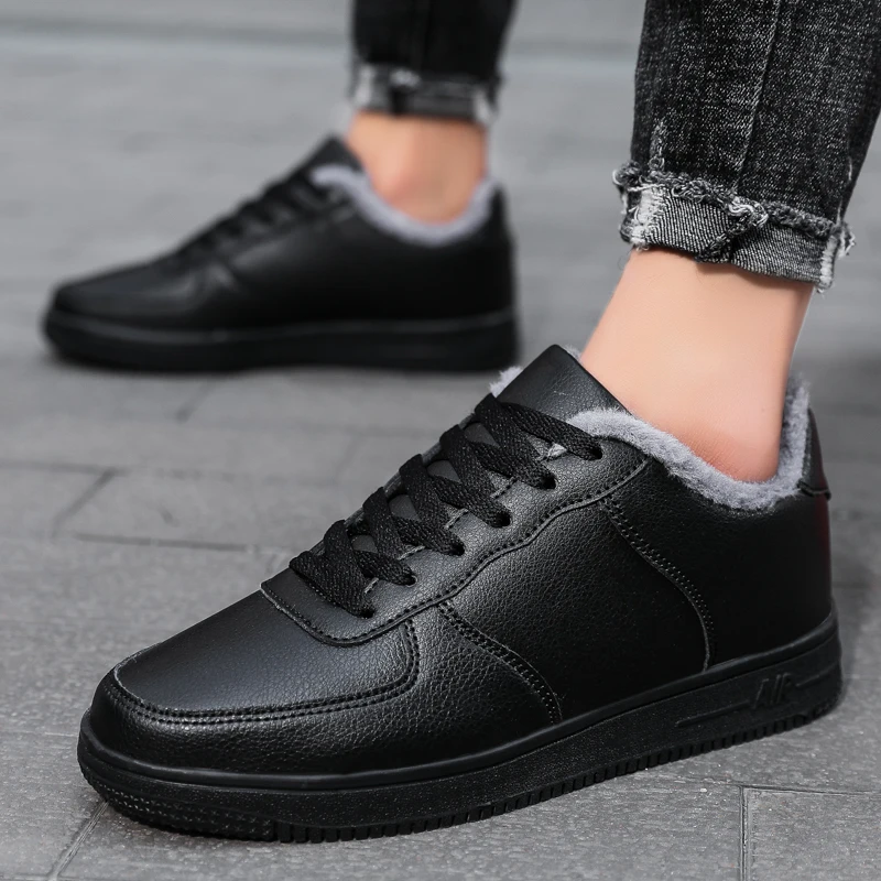 

2023 New Winter Leather Men's Warm Casual Shoes Outdoor Lightweight Anti Slip Work Shoes Comfortable Men's Sports Shoes 36-48