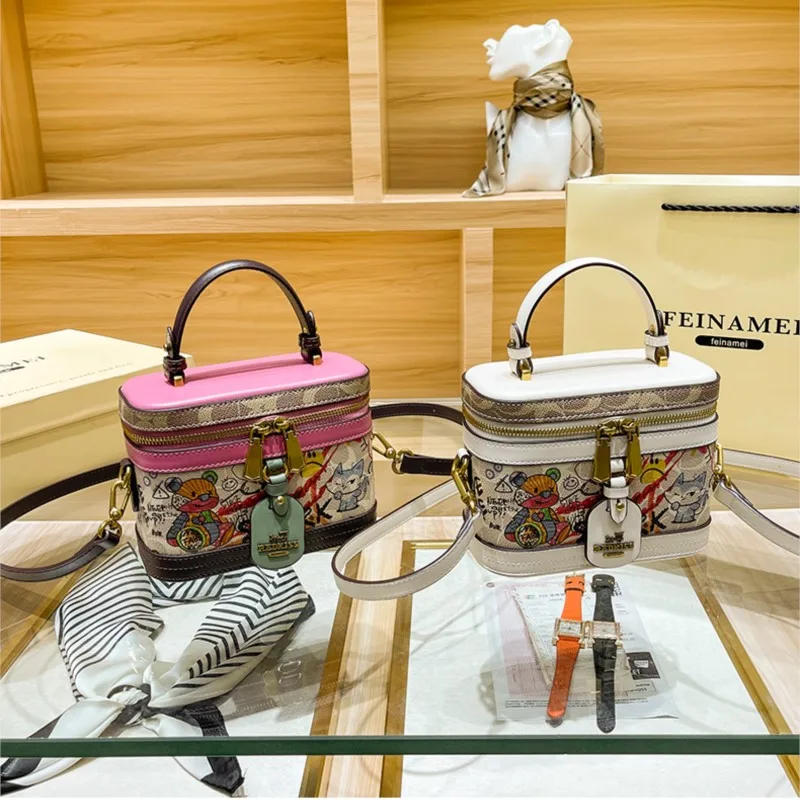 New minimalist and fashionable small handbag, contrasting color women's bag, high-end carriage single shoulder crossbody handbag