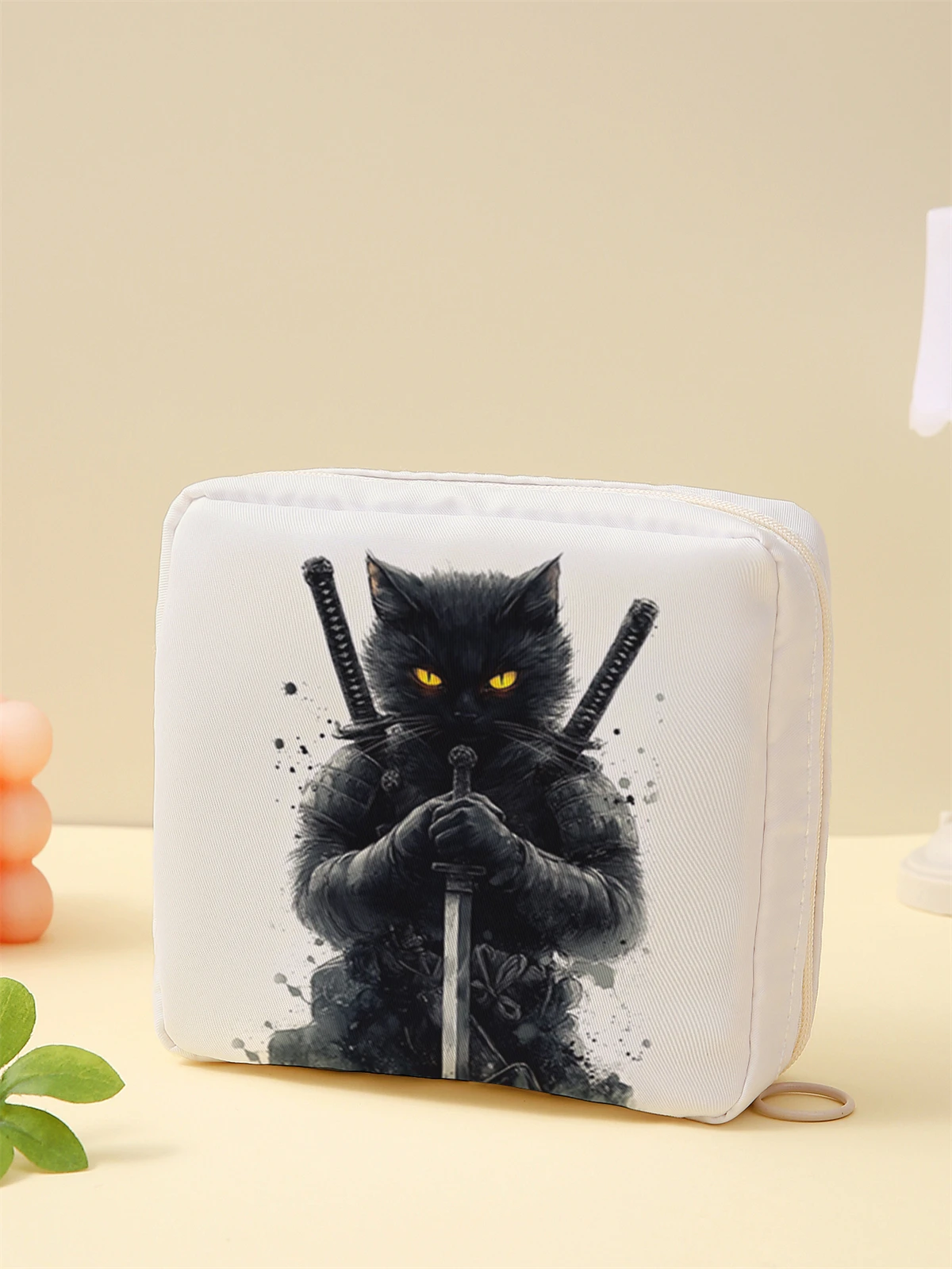 Black cat printed sanitary napkin storage bag, women's lightweight tissue bag, sanitary tissue bag