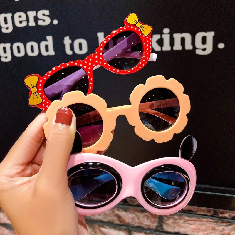 

Vintage Cute Kids Girl Sunglasses Love Shaped Sun Glasses UV400 for Boy Girls Toddler Outdoor Kids Summer Glasses Beach Eyewear