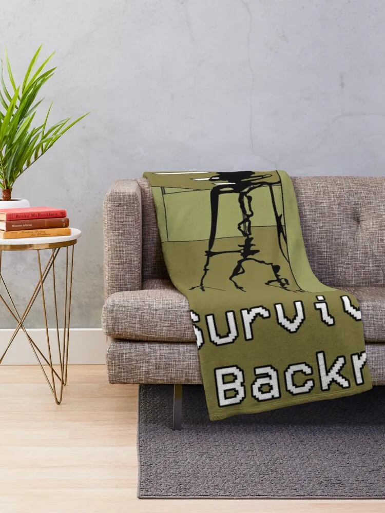 I Survived The Backrooms Throw ���, ���Ÿ� ���Ÿ� �β��� �ܿ� �ö��� ���