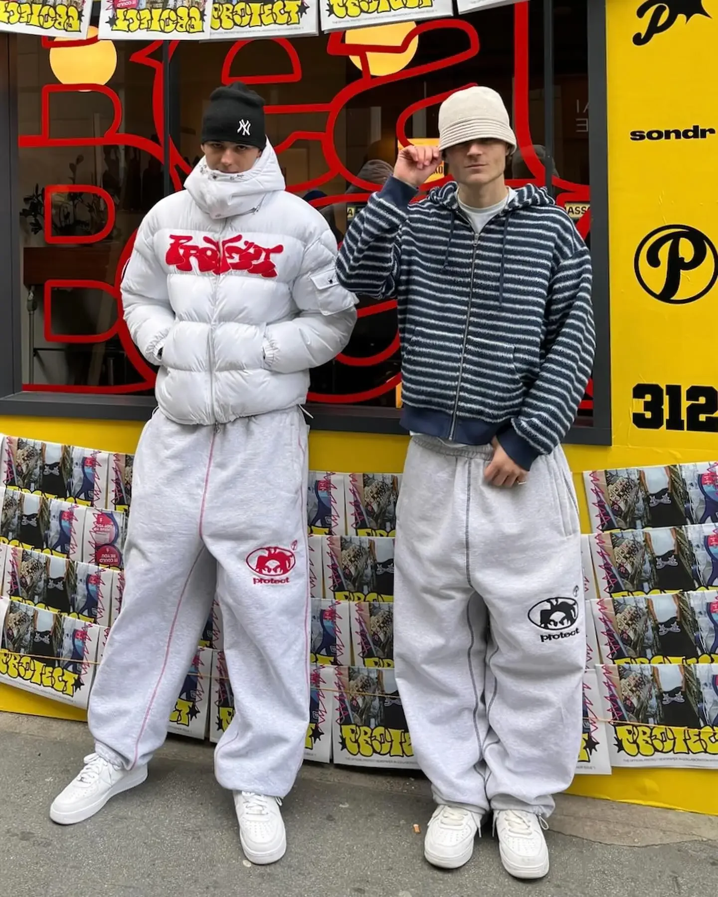 Harajuku Striped Sports Pants Casual Versatile Loose New Y2k Men's and Women's Sports Pants Elastic Waist Jogging Sports Pants