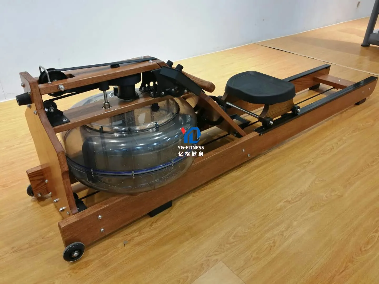 YG FITNESS YG-R002 Best Quality Bodybuilding Wood Rower Water Rowing Machine for Gym
