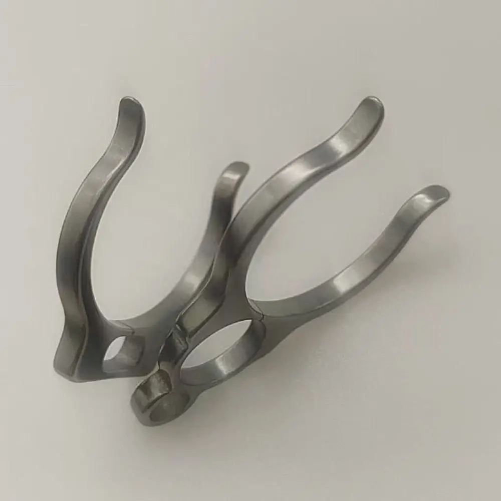 High Quality Light Convenient Titanium Alloy Buckle Durable Grey Outdoor Kettle Hanger Sports Bottle Hook Outdoor Tools