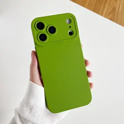 Luxury Shockproof Back Cover with Multiple Color Options - iPhone 17 (Green)