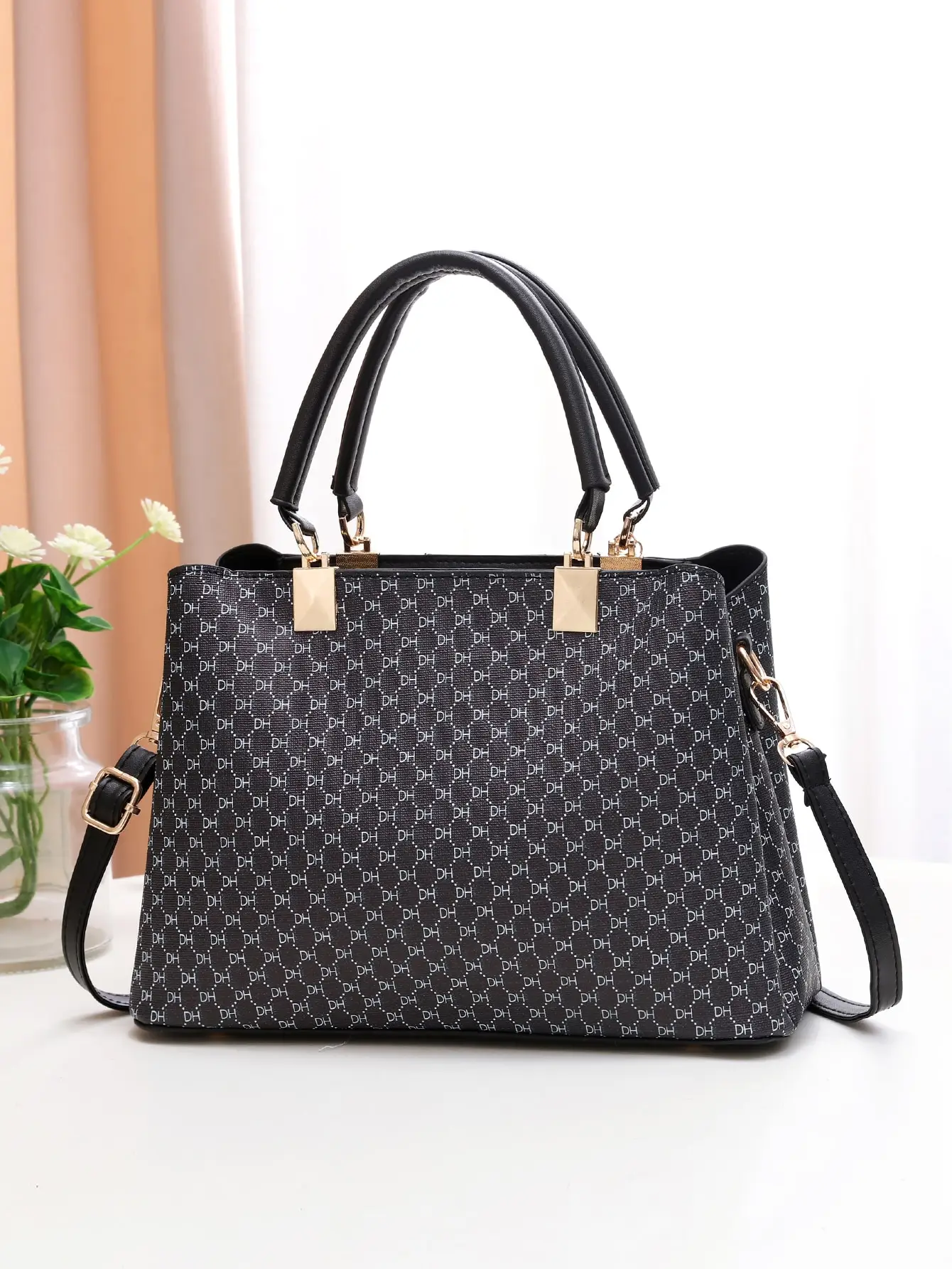 حقيبة الأم النسائية المتطورة والأنيقة بتصميم كتف و...