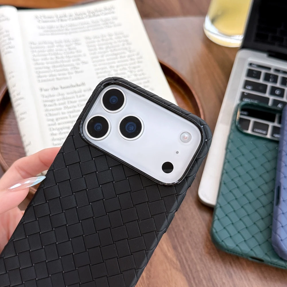 Ultra Thin 3D Knits Skin Phone Case For iPhone 17 16 15 14 12 13 Pro Max 16 Plus 16e Air Soft TPU Cover
