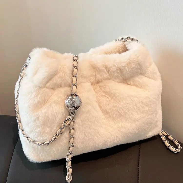

Autumn and winter explosion niche plush bag female 2023 new popular hundred chain crossbody bag fur bucket bag