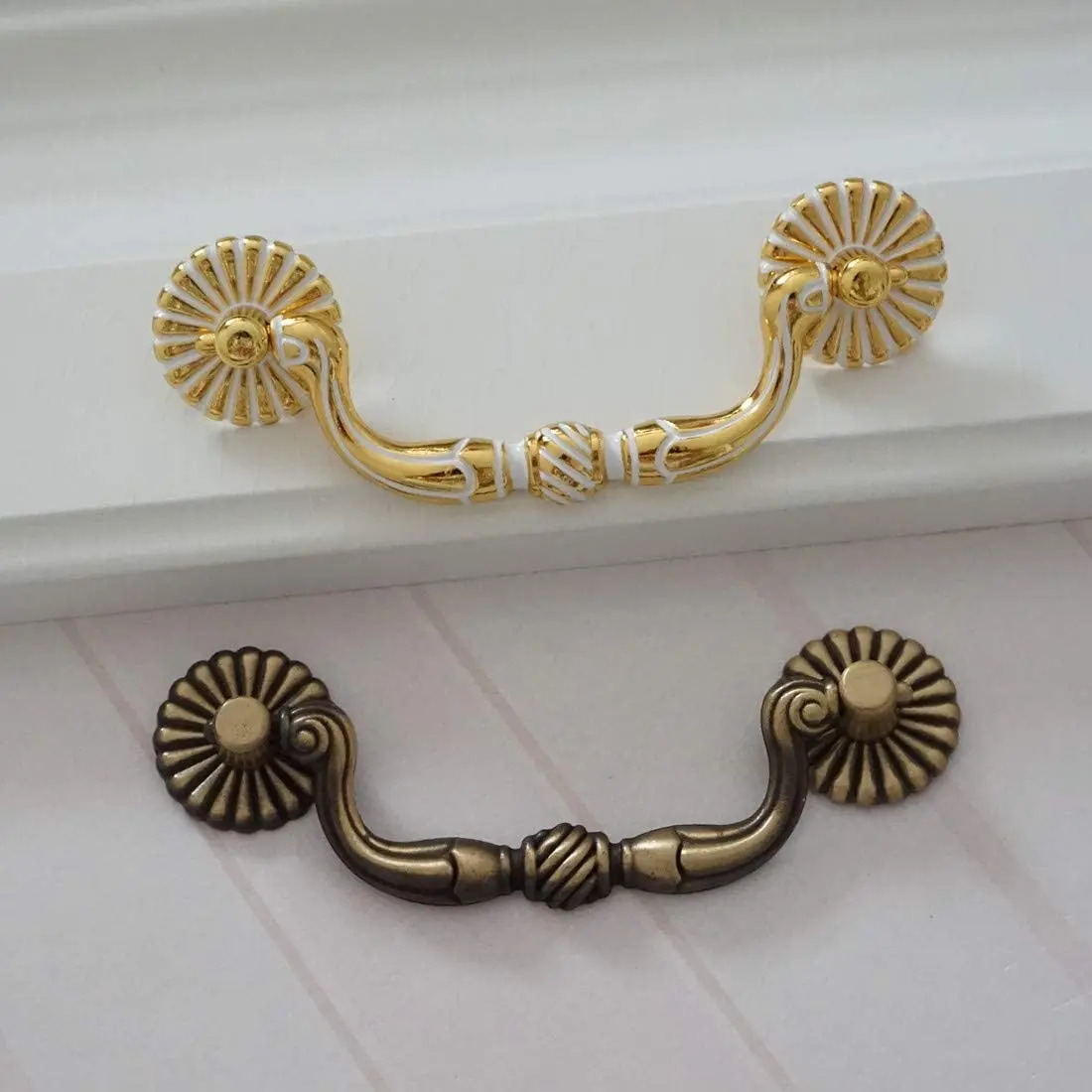 

3.5'' Zinc Alloy Vintage Handles for Furniture Antique Bronze Cabinet Pulls Hardware Retro Wardrobe Pulls Kitchen Accessories