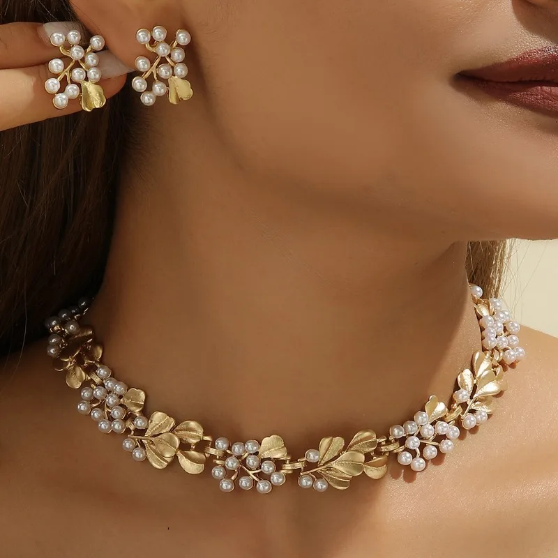 Retro French floral necklace with pearl set elegant earrings and collarbone  for Women Statement Jewelry Gift Accessories