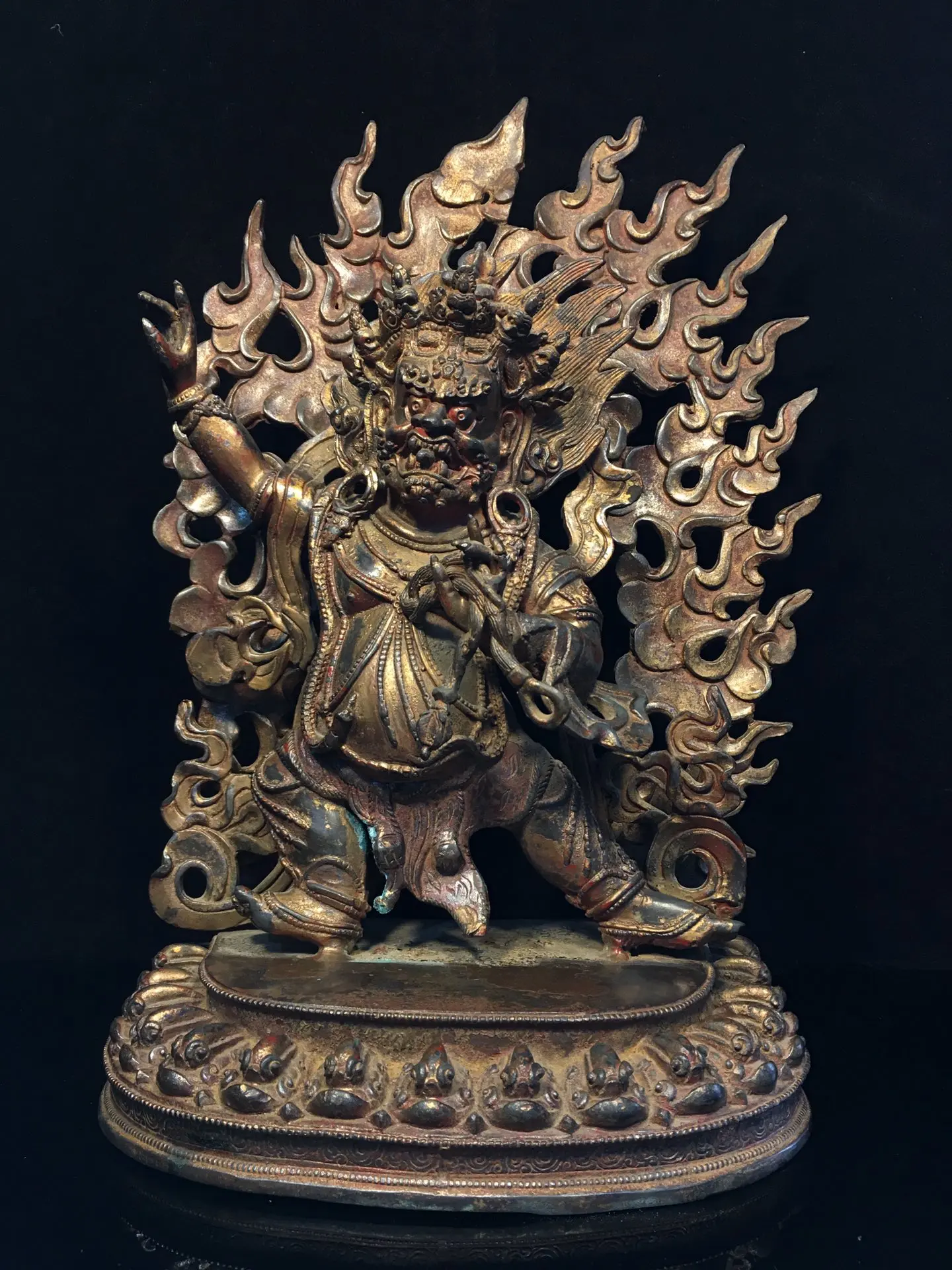 

14"Tibet Temple Collection Old Bronze Gilding Cinnabar Vajrapani Bodhisattva Backlit Lotus Table Worship Hall Town house