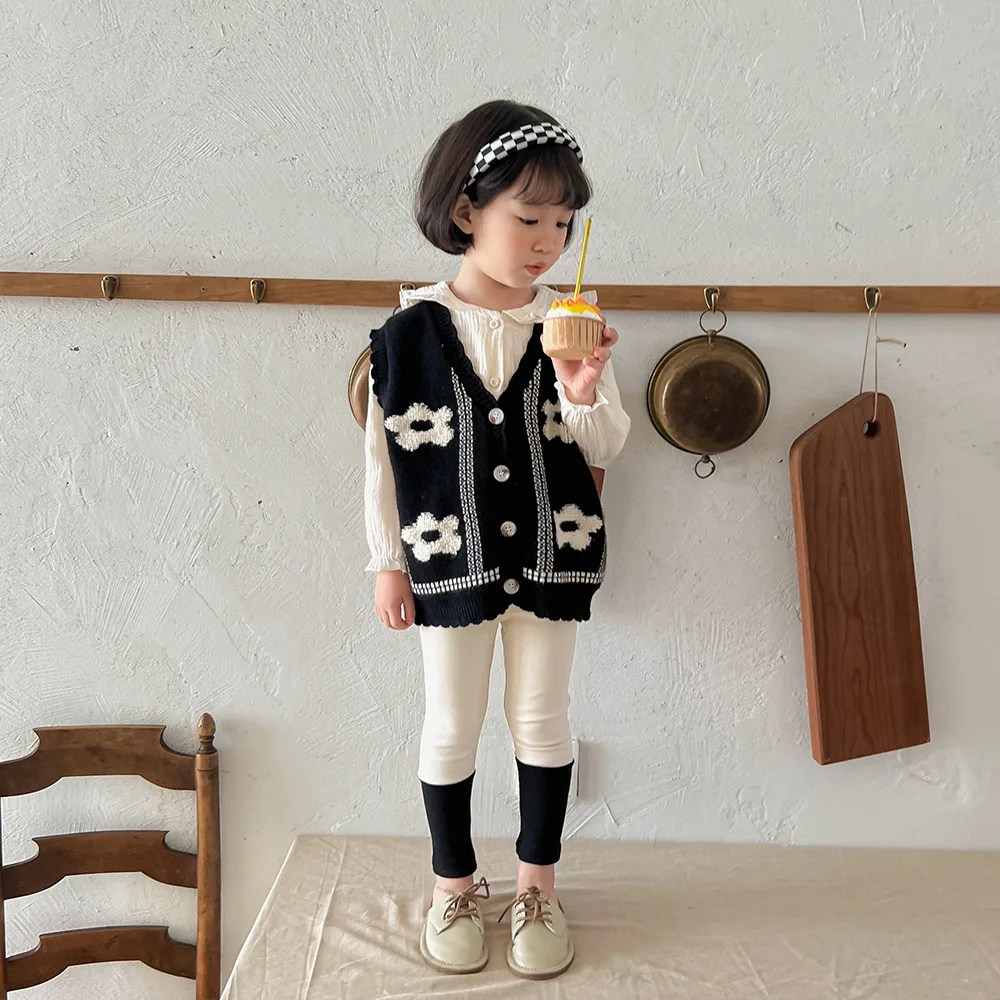 Toddler Baby Girl Knitted Vest Coat Kids Flowers Embroidery V-neck Waistcoat New Fashion Girls Outwear Sleevveless Cardigan