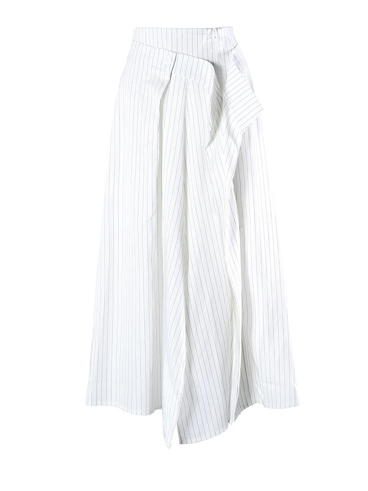 [EAM] High Waist Gray Striped Irregular Pleated Elegant A-line Half-body Skirt Women Fashion Tide New Spring Autumn 2026 1DJ7864